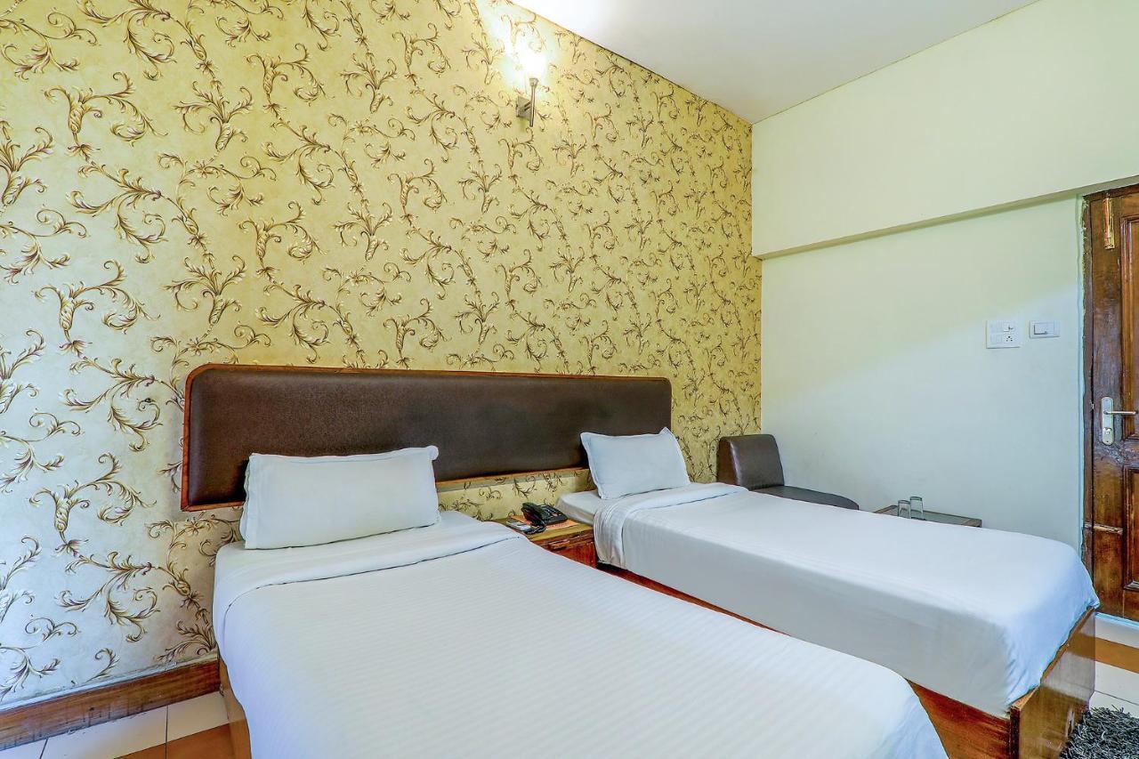 Hotel Executive Hasanganj Экстерьер фото