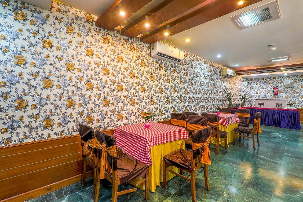 Hotel Executive Hasanganj Экстерьер фото